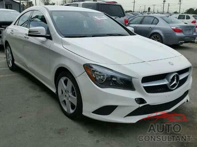 MERCEDES-BENZ CLA 250 2015 - WDDSJ4EB7FN185446