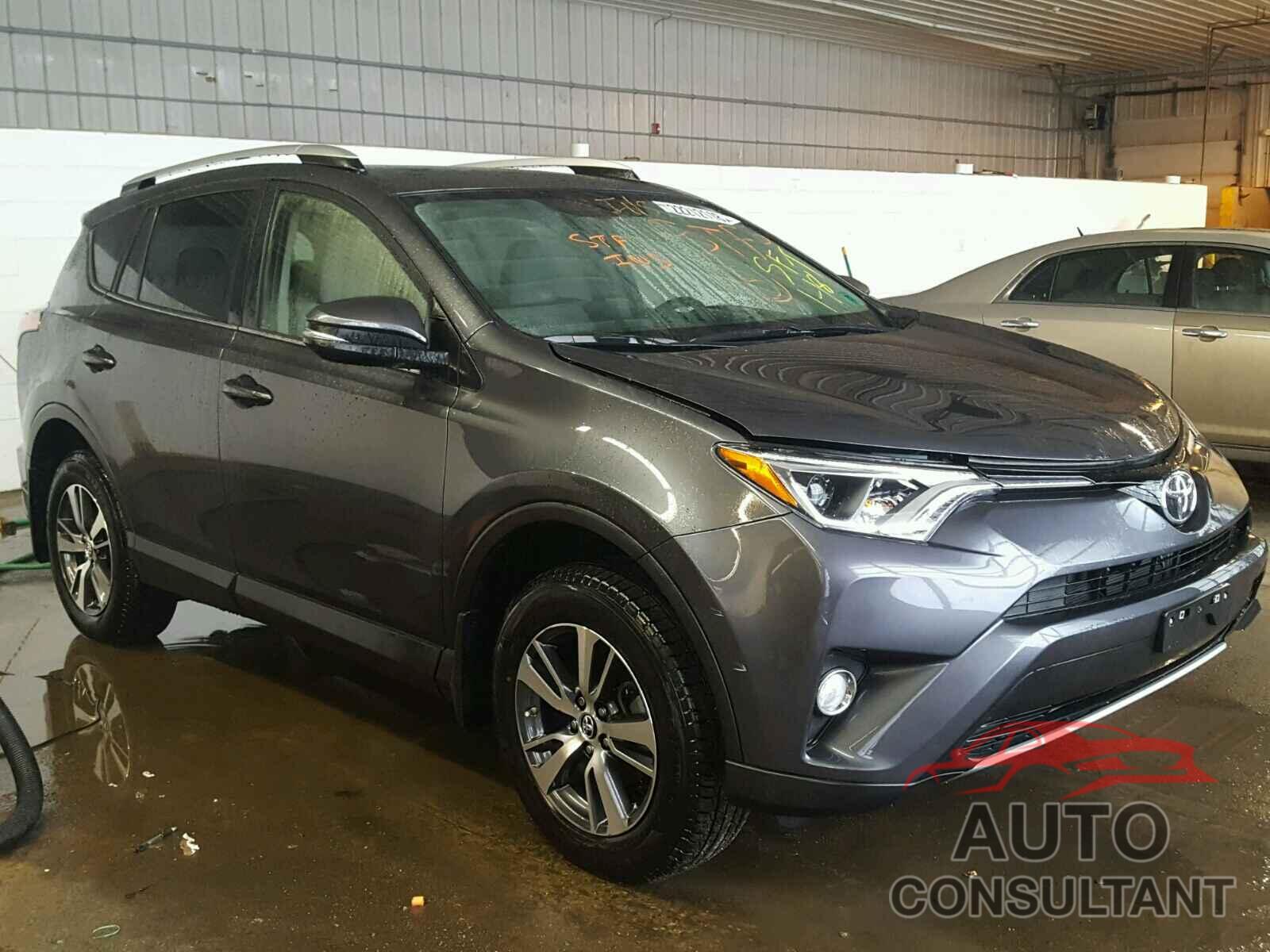 TOYOTA RAV4 2016 - JTMRFREV5GJ077854