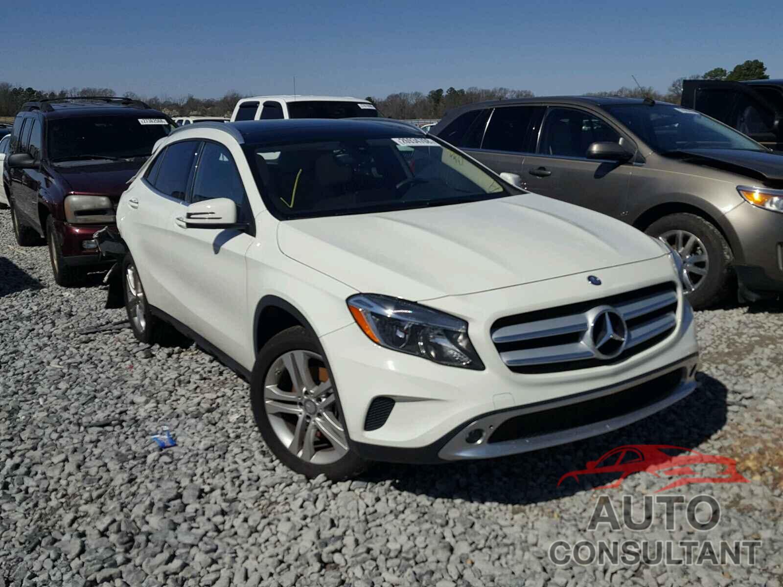 MERCEDES-BENZ GLA250 2017 - WDCTG4EB6HJ300684