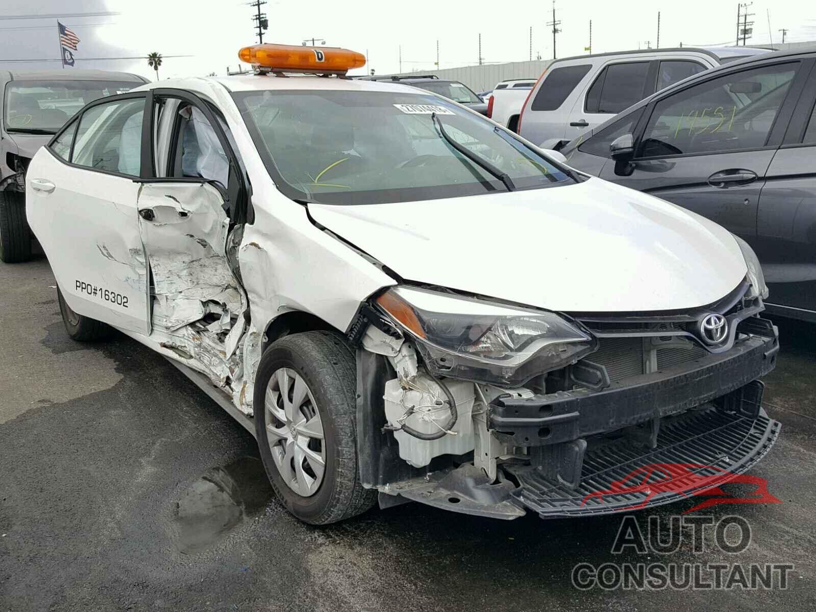 TOYOTA COROLLA 2015 - 5YFBURHE8FP282310