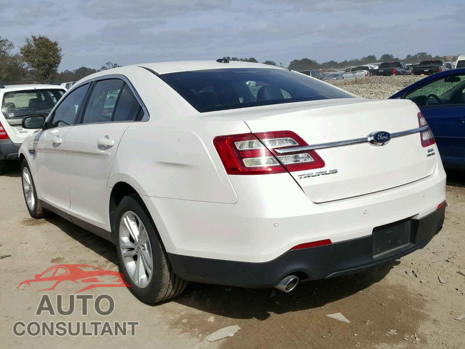 FORD TAURUS 2015 - 1FAHP2E80FG123697