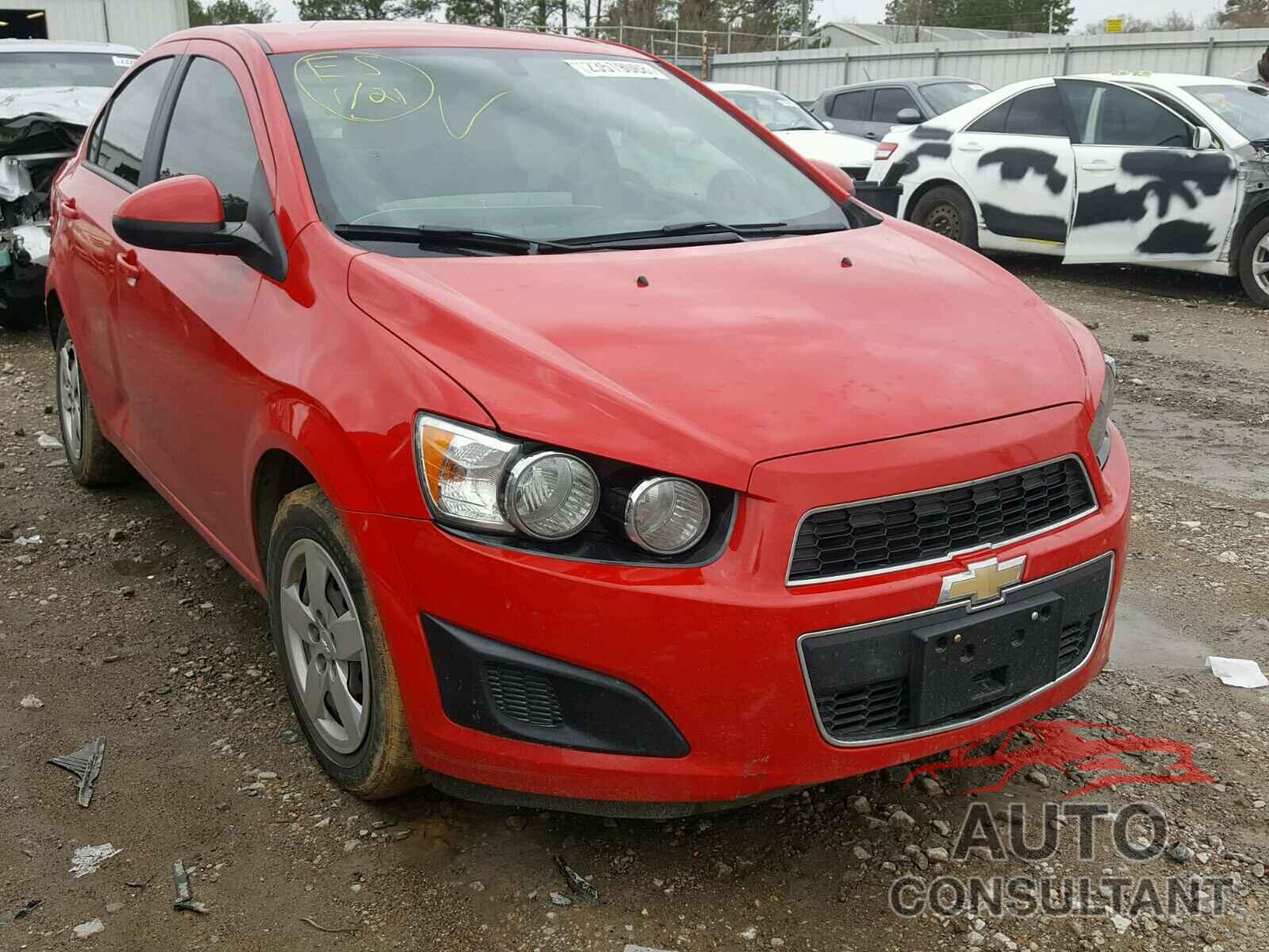 CHEVROLET SONIC 2015 - 1G1JA5SH6F4156958