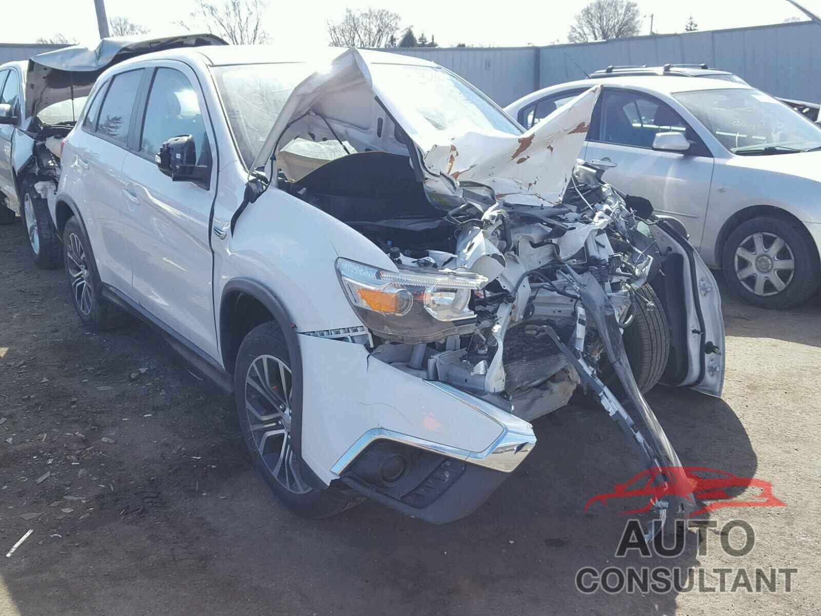 MITSUBISHI OUTLANDER 2018 - JA4AR3AU3JZ007075
