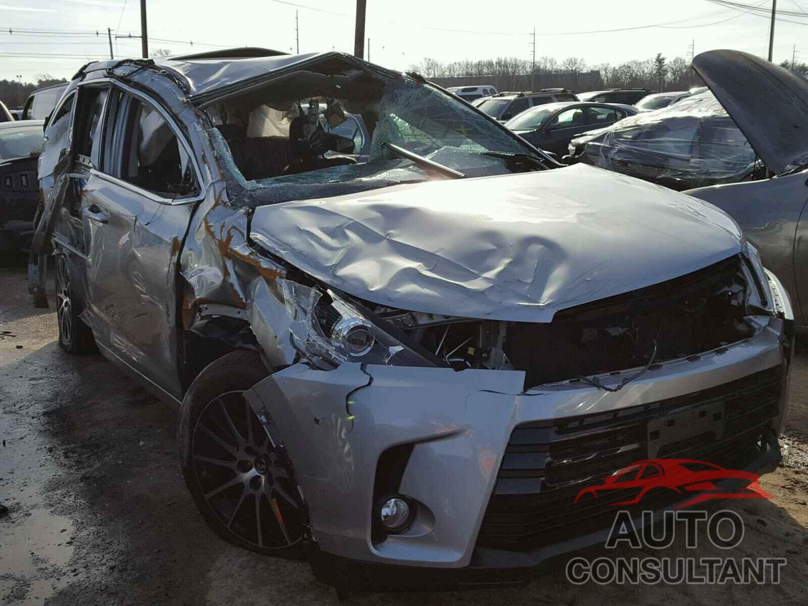 TOYOTA HIGHLANDER 2018 - 5TDJZRFH3JS496874