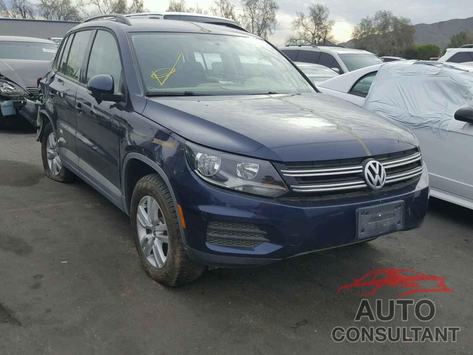 VOLKSWAGEN TIGUAN 2015 - WVGAV7AX6FW558463