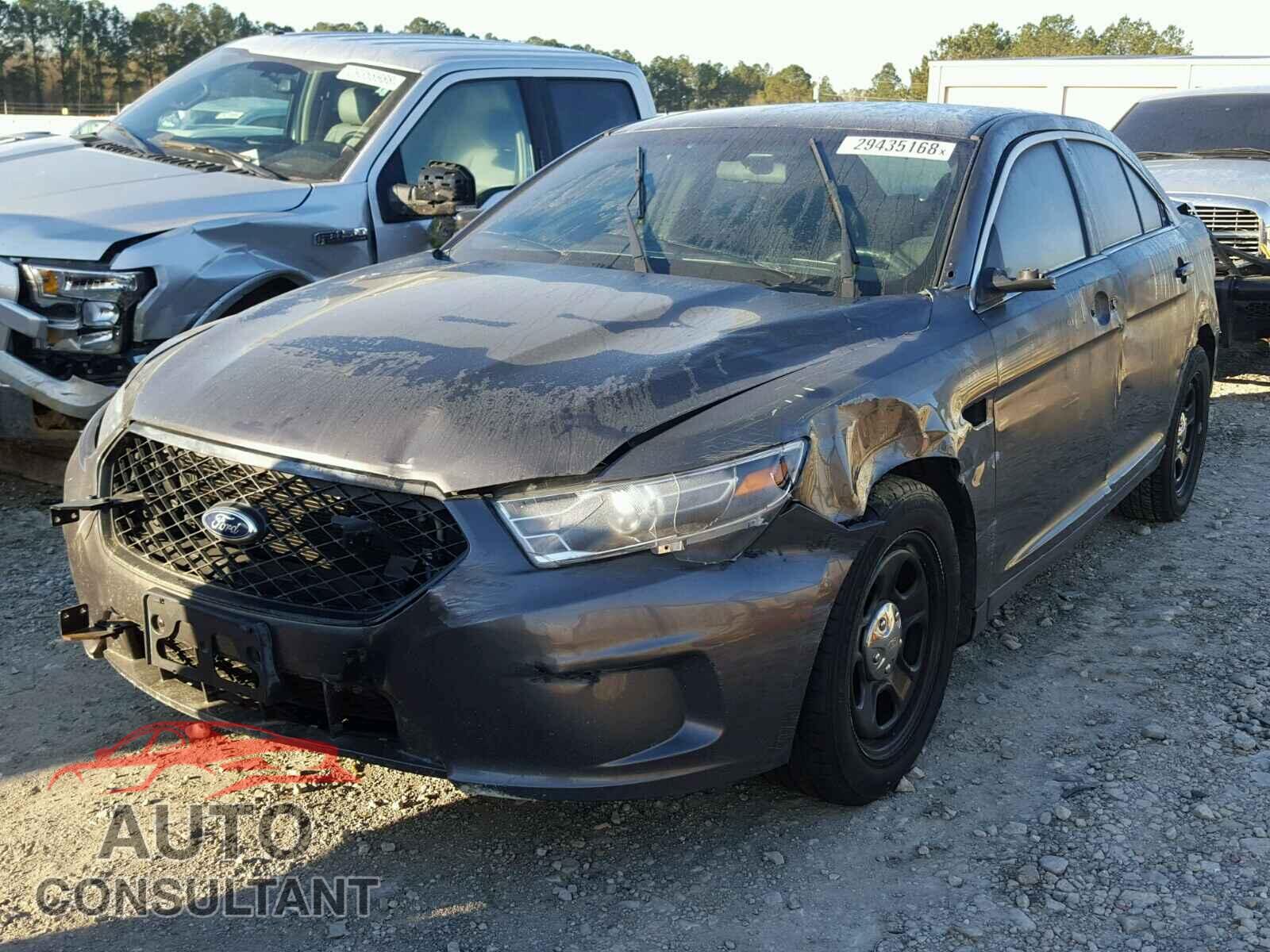FORD TAURUS 2015 - 1FAHP2MT2FG129152