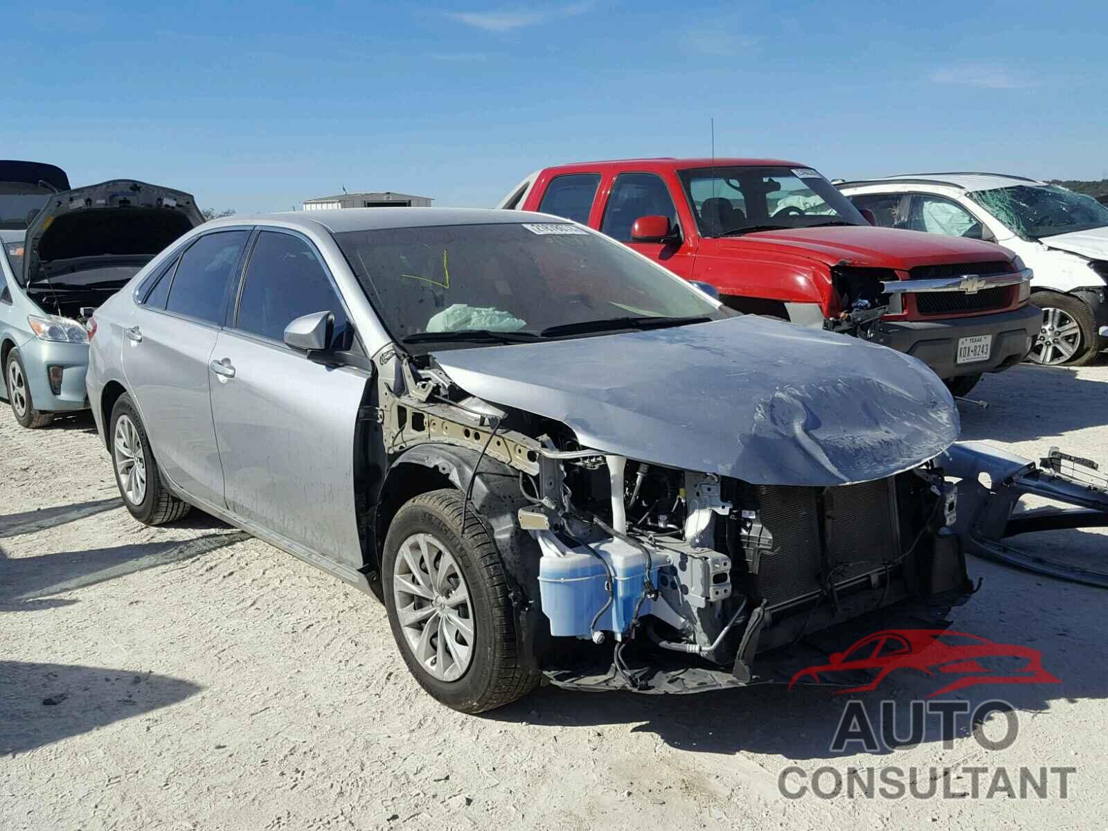 TOYOTA CAMRY 2016 - 4T4BF1FK2GR543313