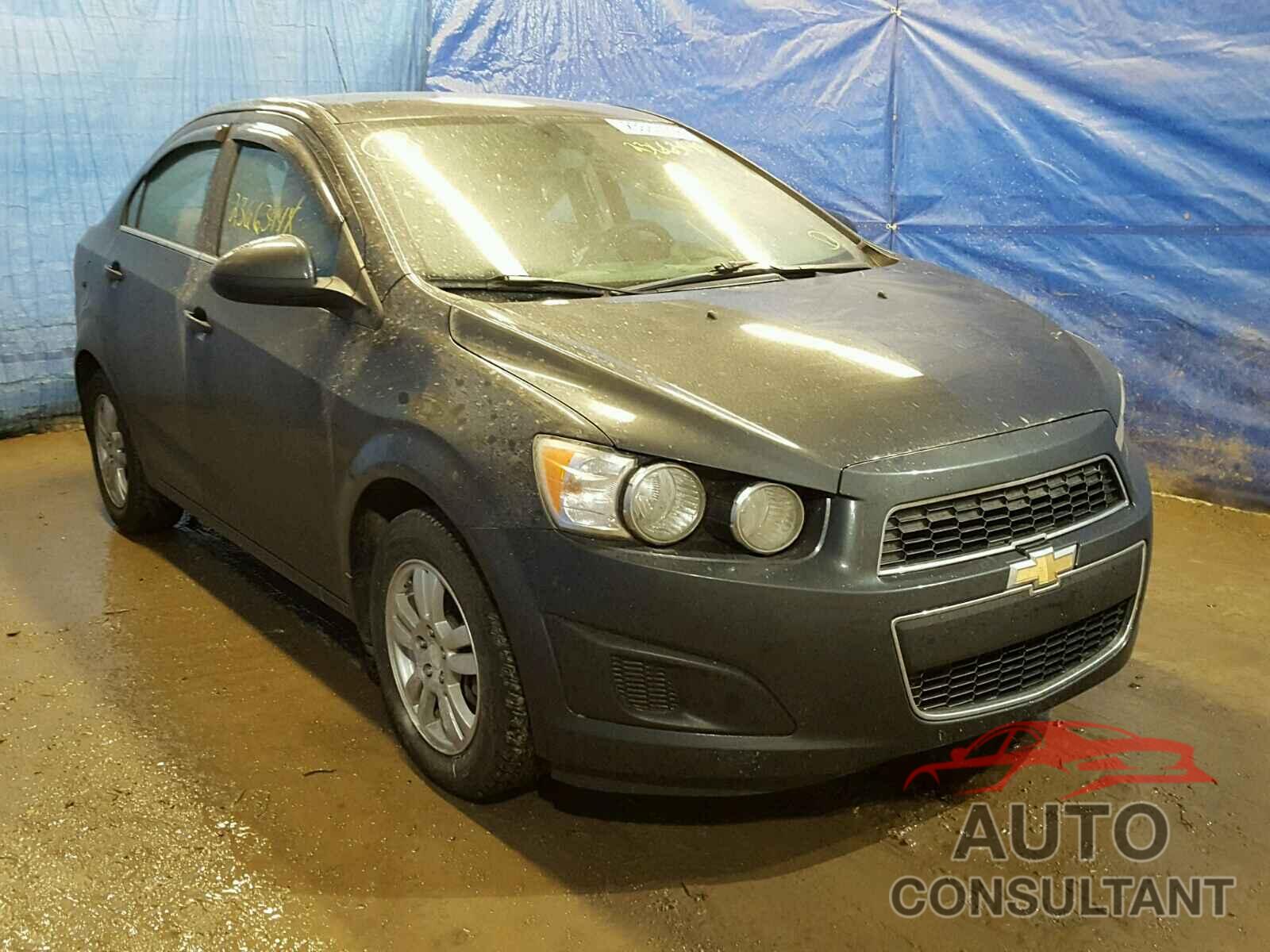 CHEVROLET SONIC 2015 - 1G1JC5SH7F4170510