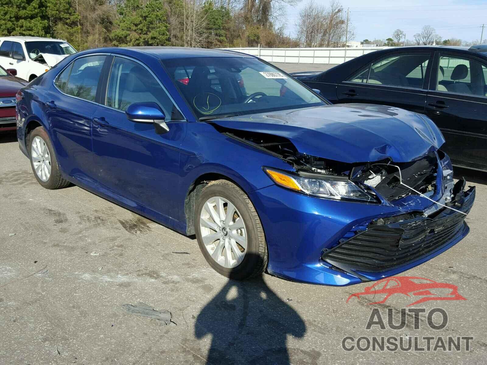 TOYOTA CAMRY 2018 - 4T1B11HK2JU517727