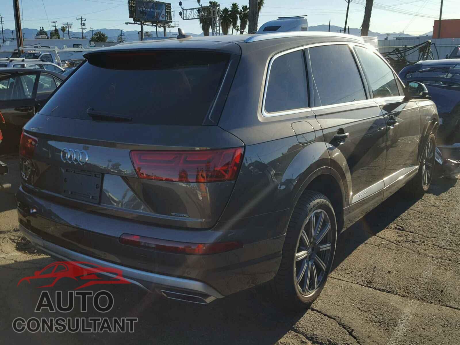 AUDI Q7 2017 - WA1LHAF76HD042249