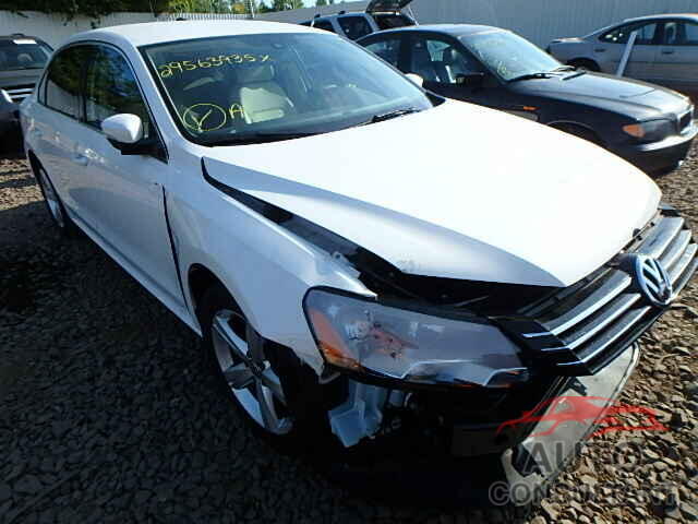 VOLKSWAGEN PASSAT 2015 - 1VWAT7A39FC093179
