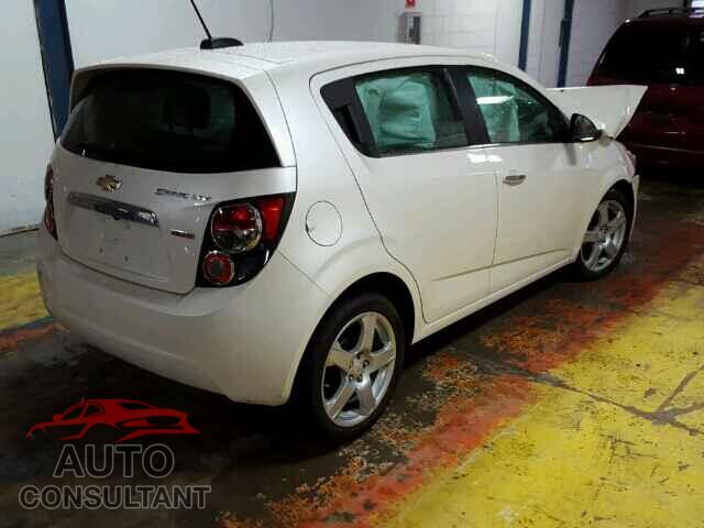 CHEVROLET SONIC 2015 - 1G1JE6SB6F4121908