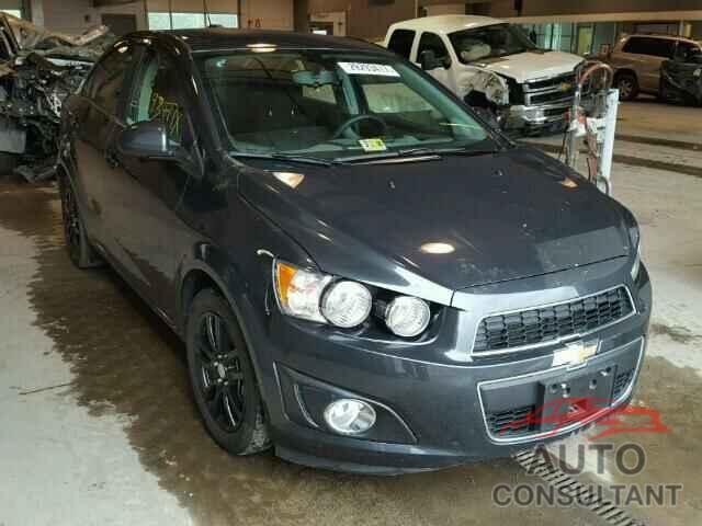 CHEVROLET SONIC 2015 - 1G1JC5SH9F4157399