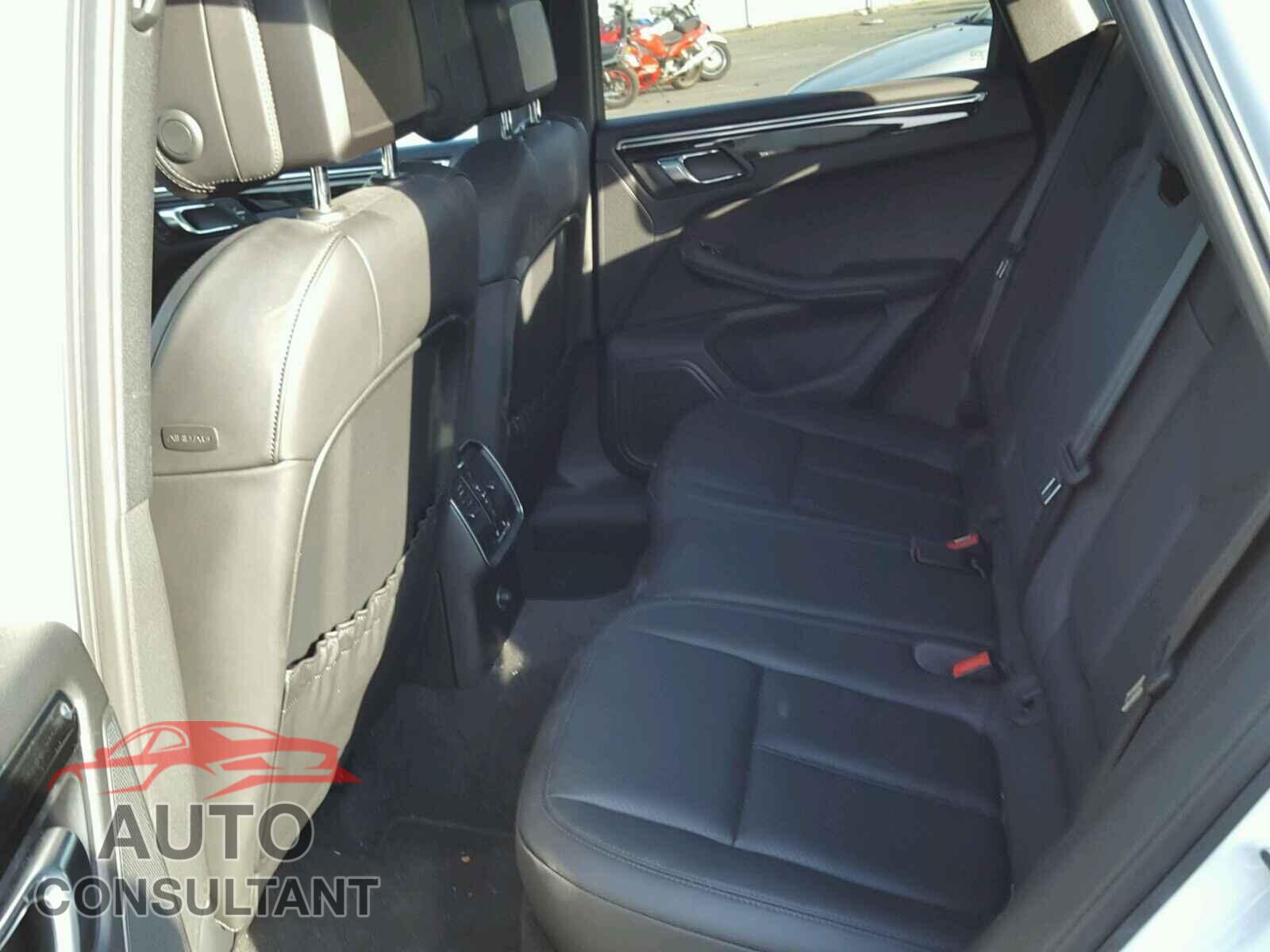 PORSCHE MACAN 2016 - WP1AB2A52GLB40613
