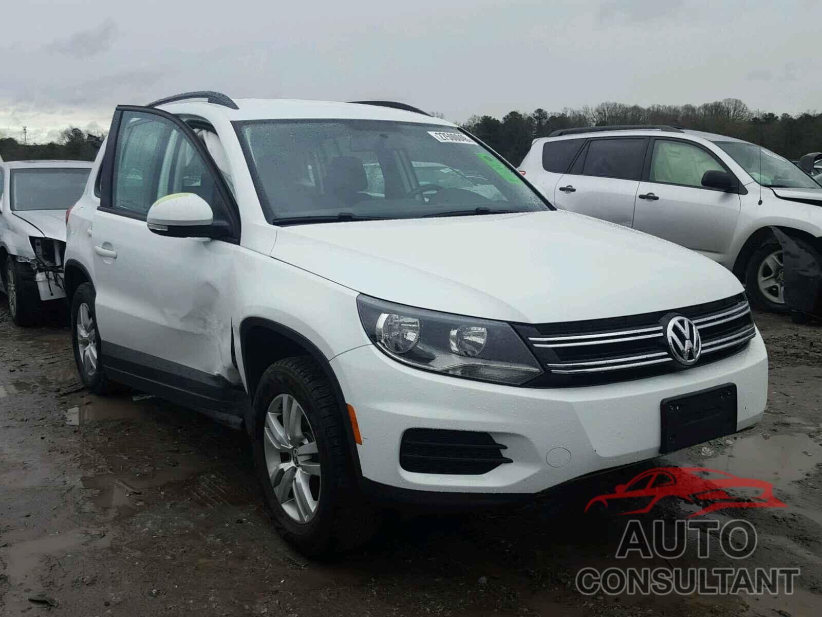 VOLKSWAGEN TIGUAN 2015 - WVGAV7AX1FW501863