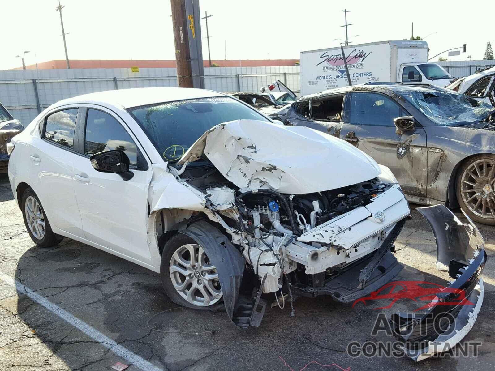 TOYOTA YARIS 2017 - 3MYDLBYV4HY165220