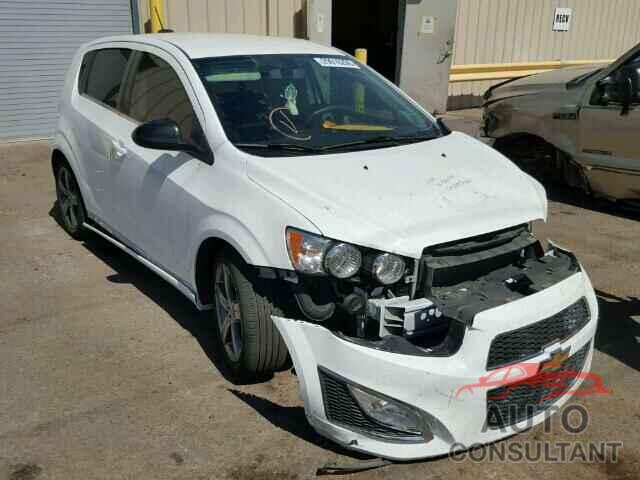 CHEVROLET SONIC 2015 - 1G1JG6SB0F4217270