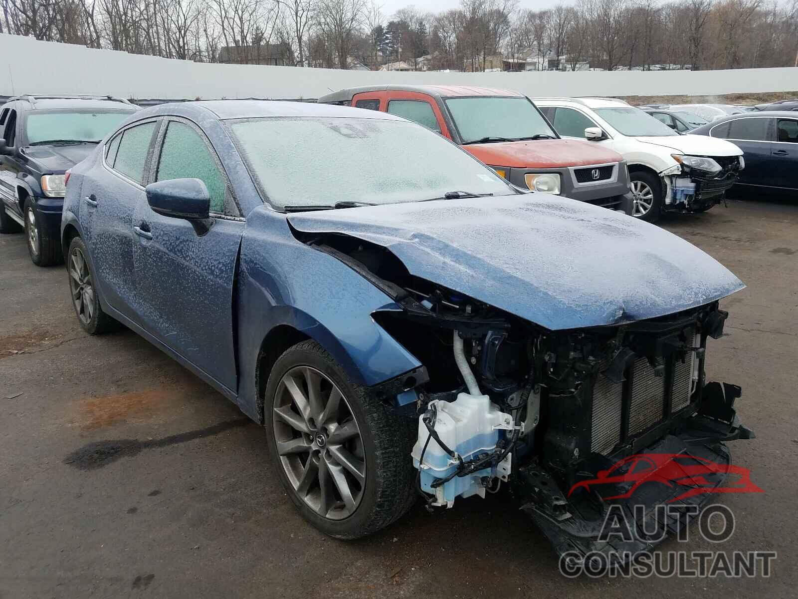 MAZDA 3 2018 - 3MZBN1V36JM166845