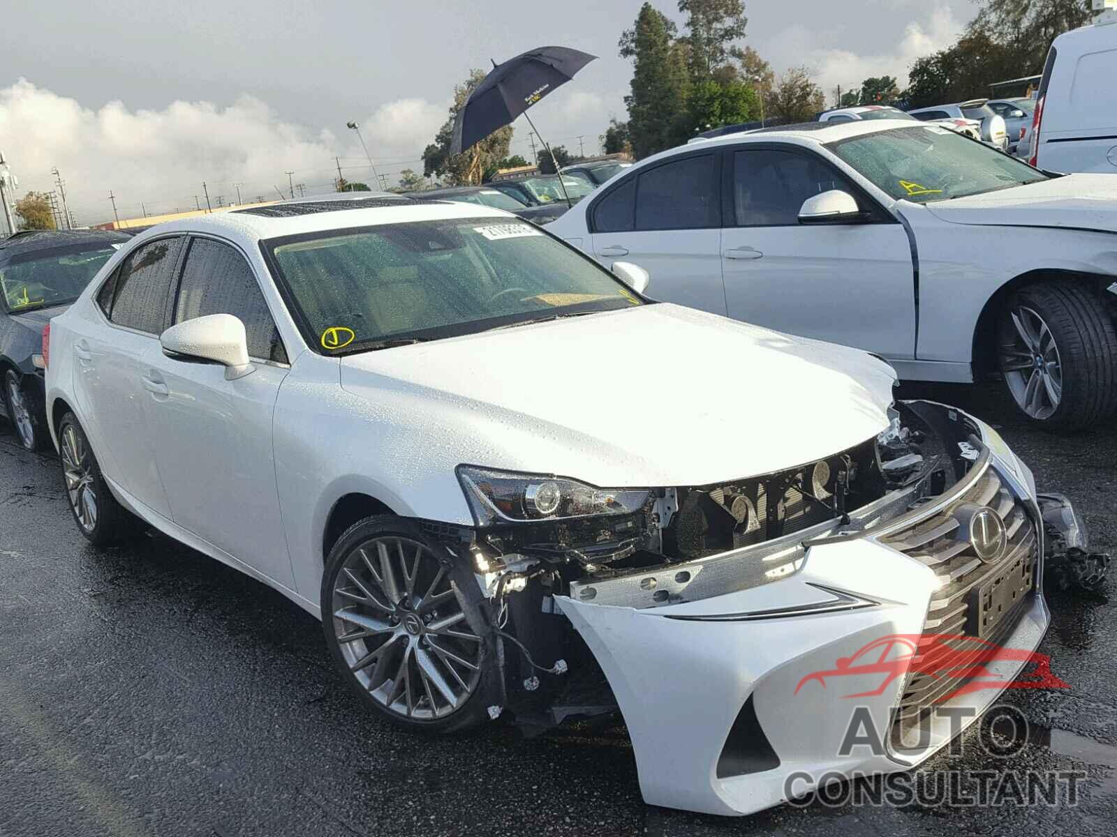 LEXUS IS200 2017 - JTHBA1D26H5051720
