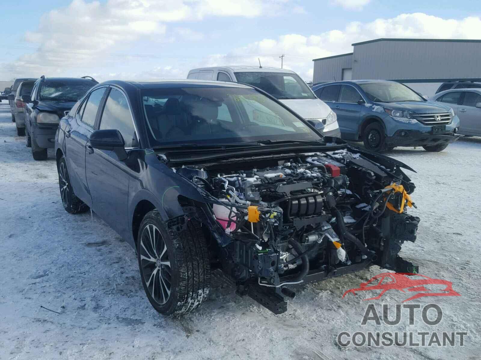 TOYOTA CAMRY 2018 - 4T1B11HK1JU527004