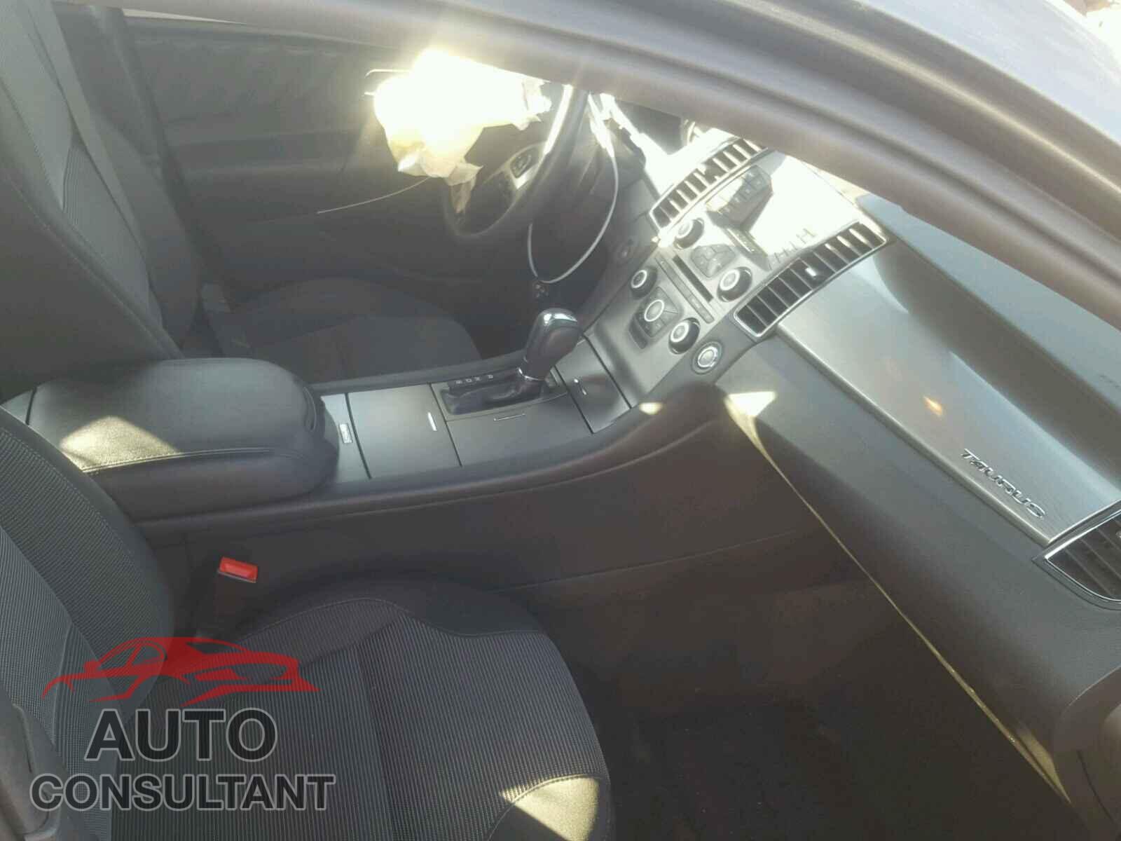 FORD TAURUS 2015 - 1FAHP2E87FG105214