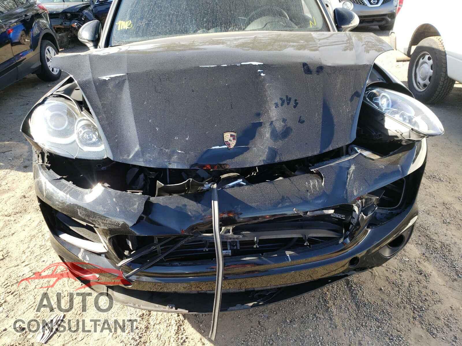 PORSCHE CAYENNE 2016 - WP1AA2A28GLA04057