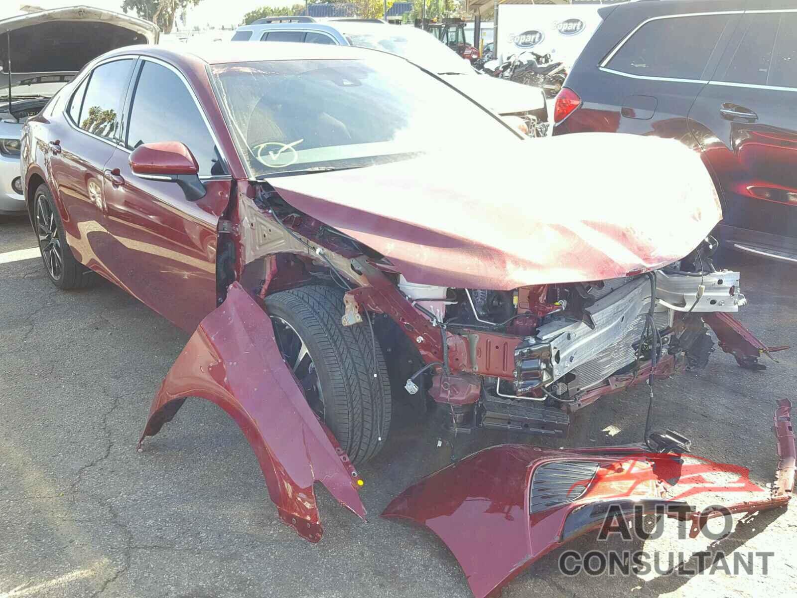 TOYOTA CAMRY 2018 - 4T1B61HK6JU529316