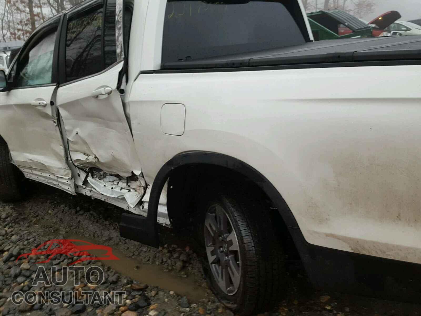 HONDA RIDGELINE 2018 - 5FPYK3F61JB004837