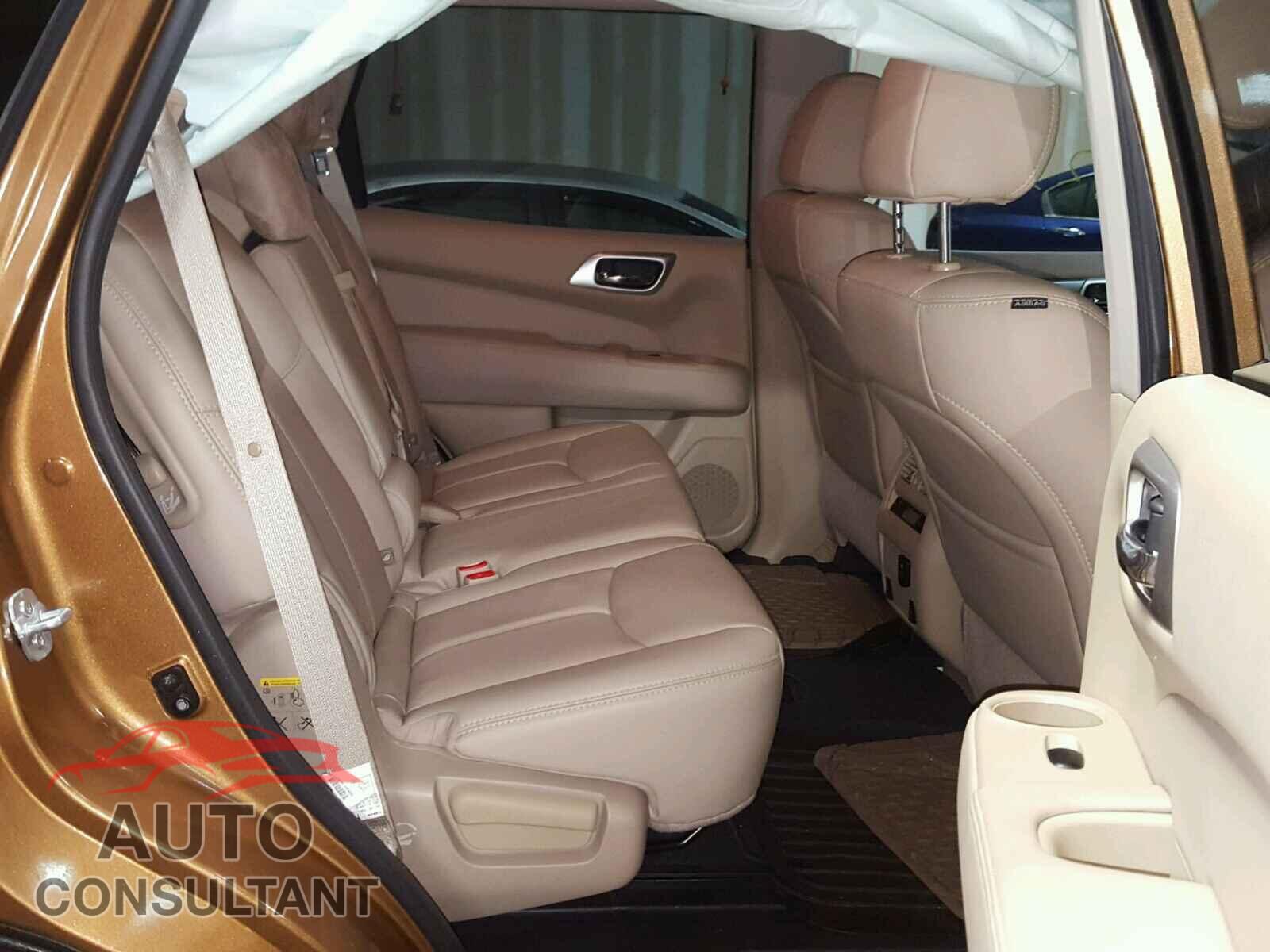 NISSAN PATHFINDER 2017 - 5N1DR2MM4HC601918