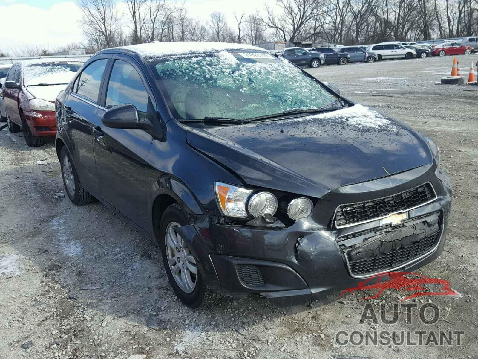 CHEVROLET SONIC 2015 - 1G1JC5SH8F4167180