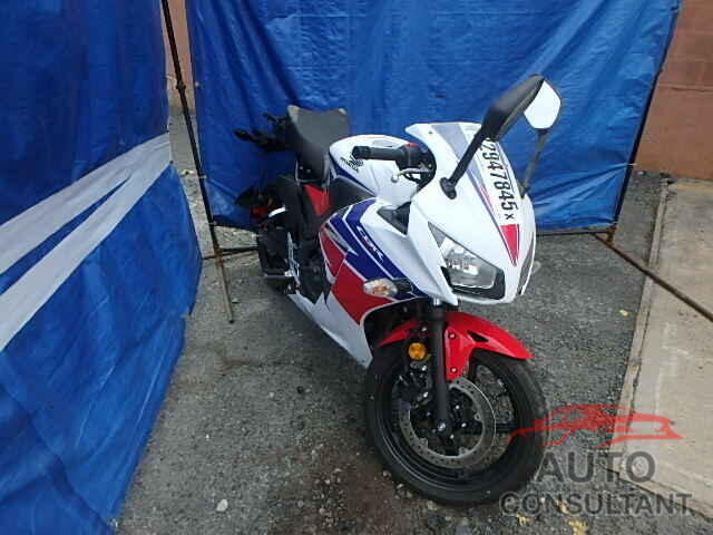 HONDA CBR CYCLE 2015 - MLHNC5104F5100460