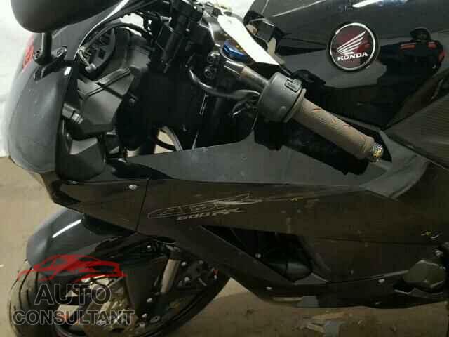 HONDA CBR CYCLE 2015 - JH2PC4003FK800826