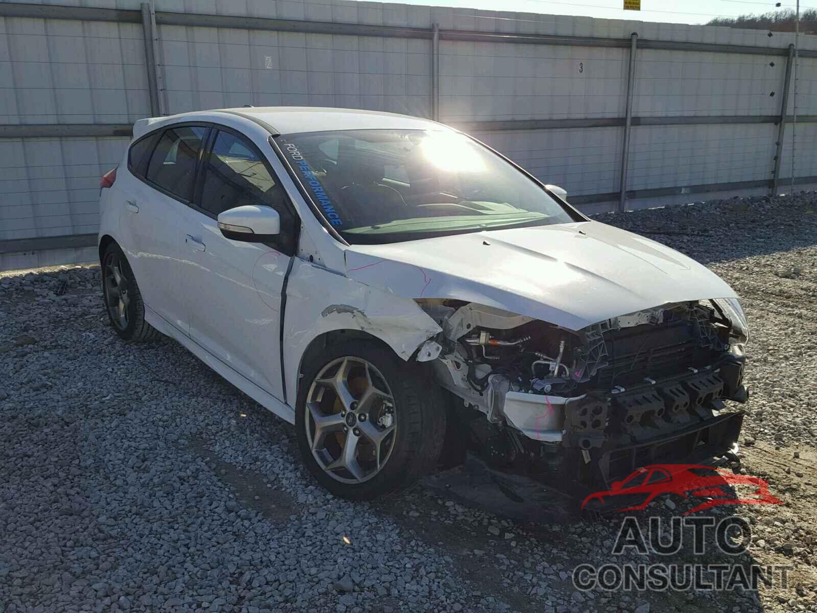 FORD FOCUS 2017 - 1FADP3L99HL257800