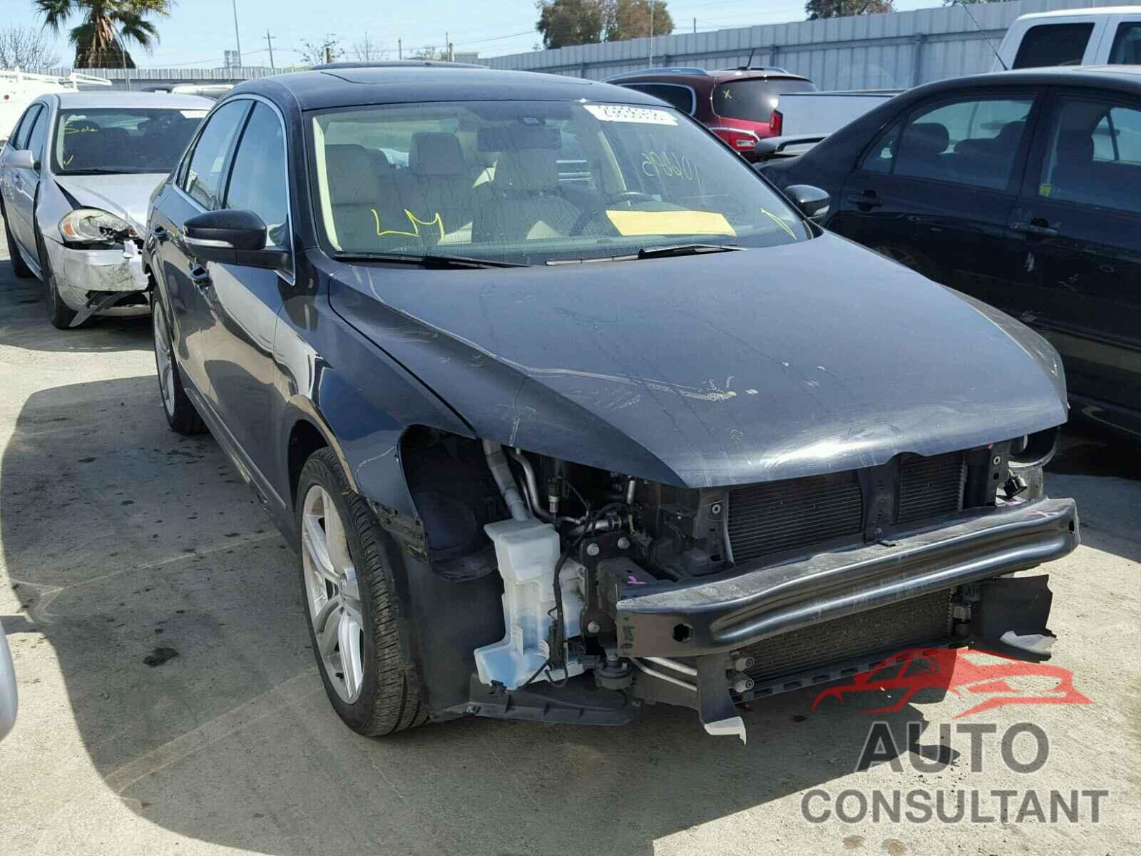 VOLKSWAGEN PASSAT 2015 - 1VWCV7A39FC024172