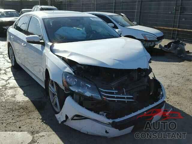 VOLKSWAGEN PASSAT 2015 - 1VWCV7A31FC027454