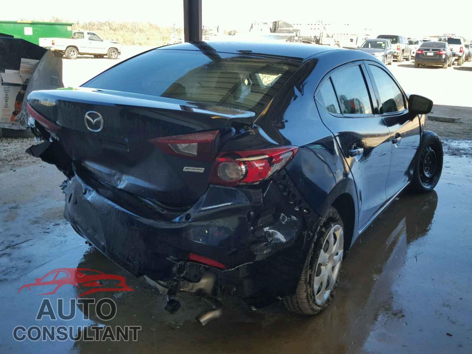 MAZDA 3 2017 - 3MZBN1U77HM136865