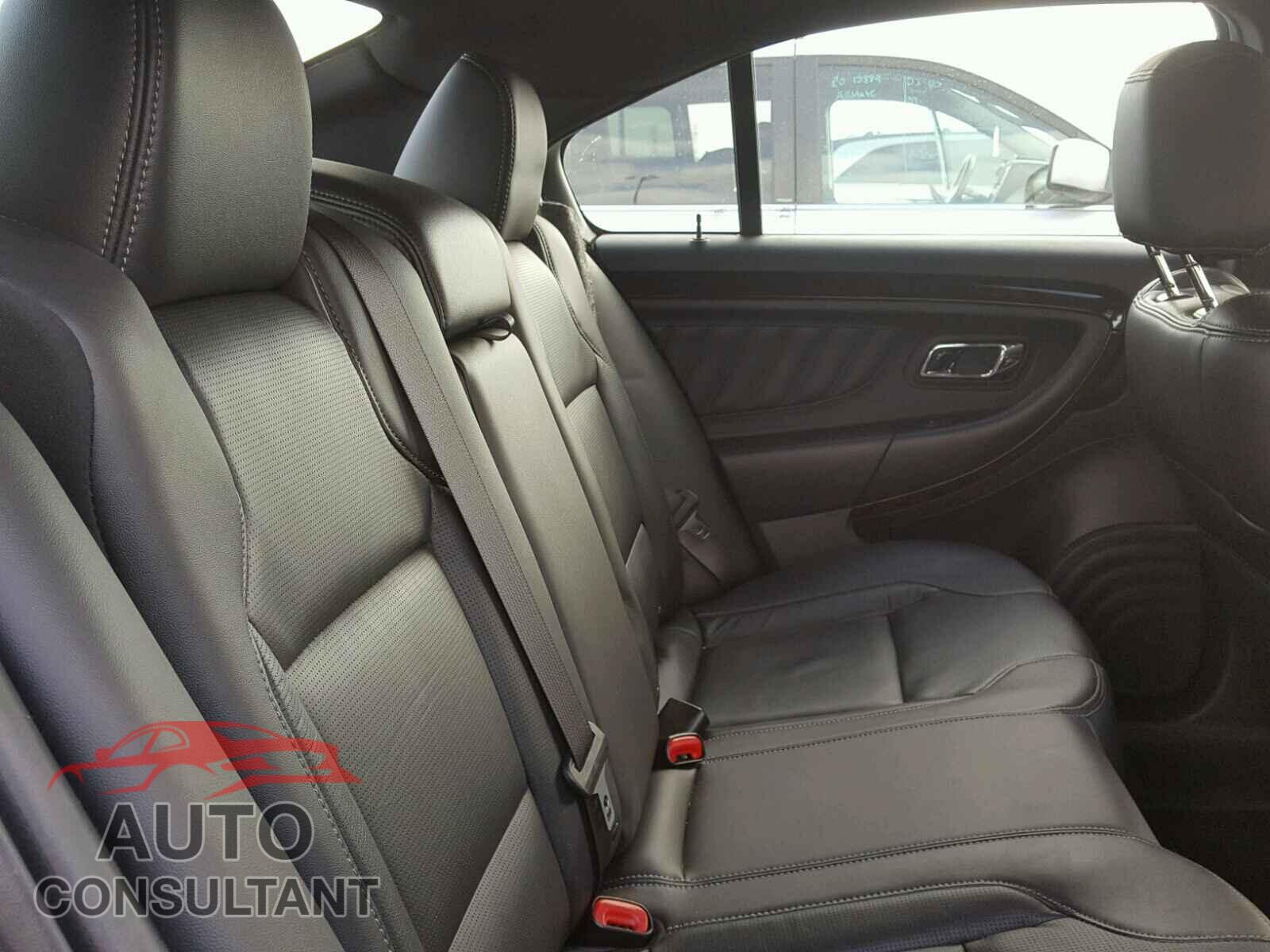 FORD TAURUS 2017 - 1FAHP2F87HG113184