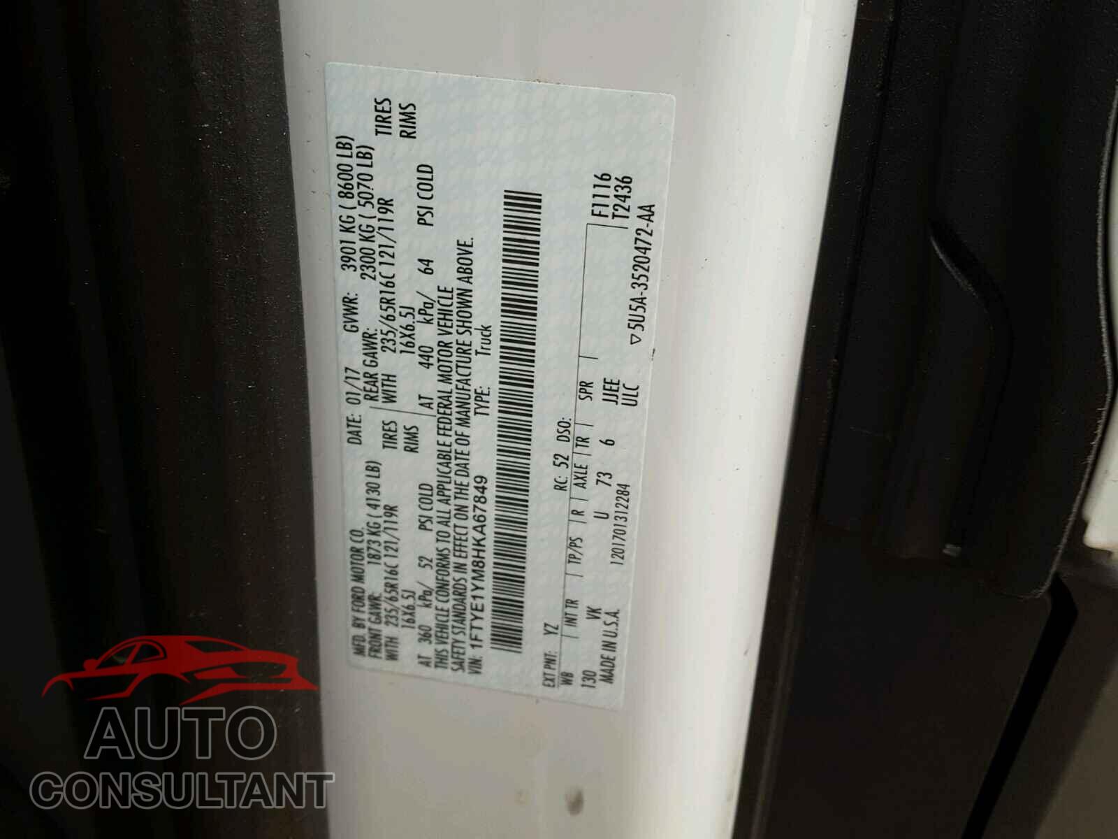 FORD TRANSIT CO 2017 - 1FTYE1YM8HKA67849