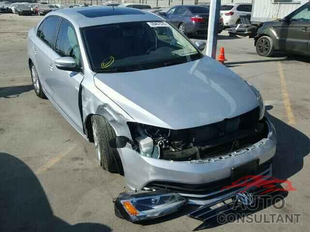 VOLKSWAGEN JETTA 2015 - 3VWD17AJ6FM416376