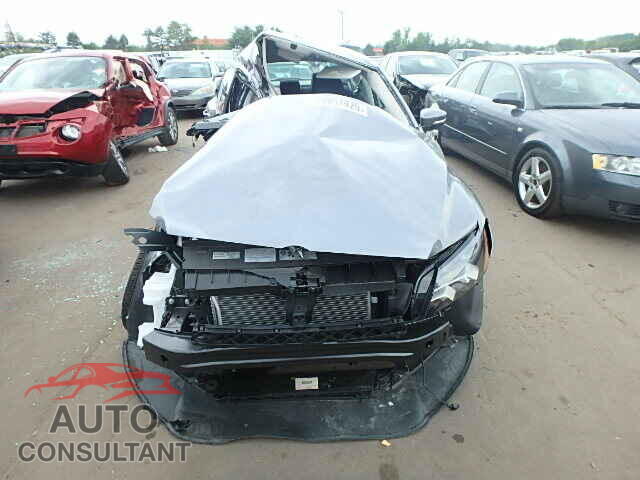 VOLKSWAGEN PASSAT 2015 - 1VWAT7A32FC014712