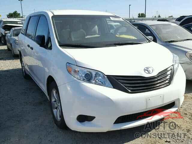 TOYOTA SIENNA 2015 - 5TDZK3DC1FS602421