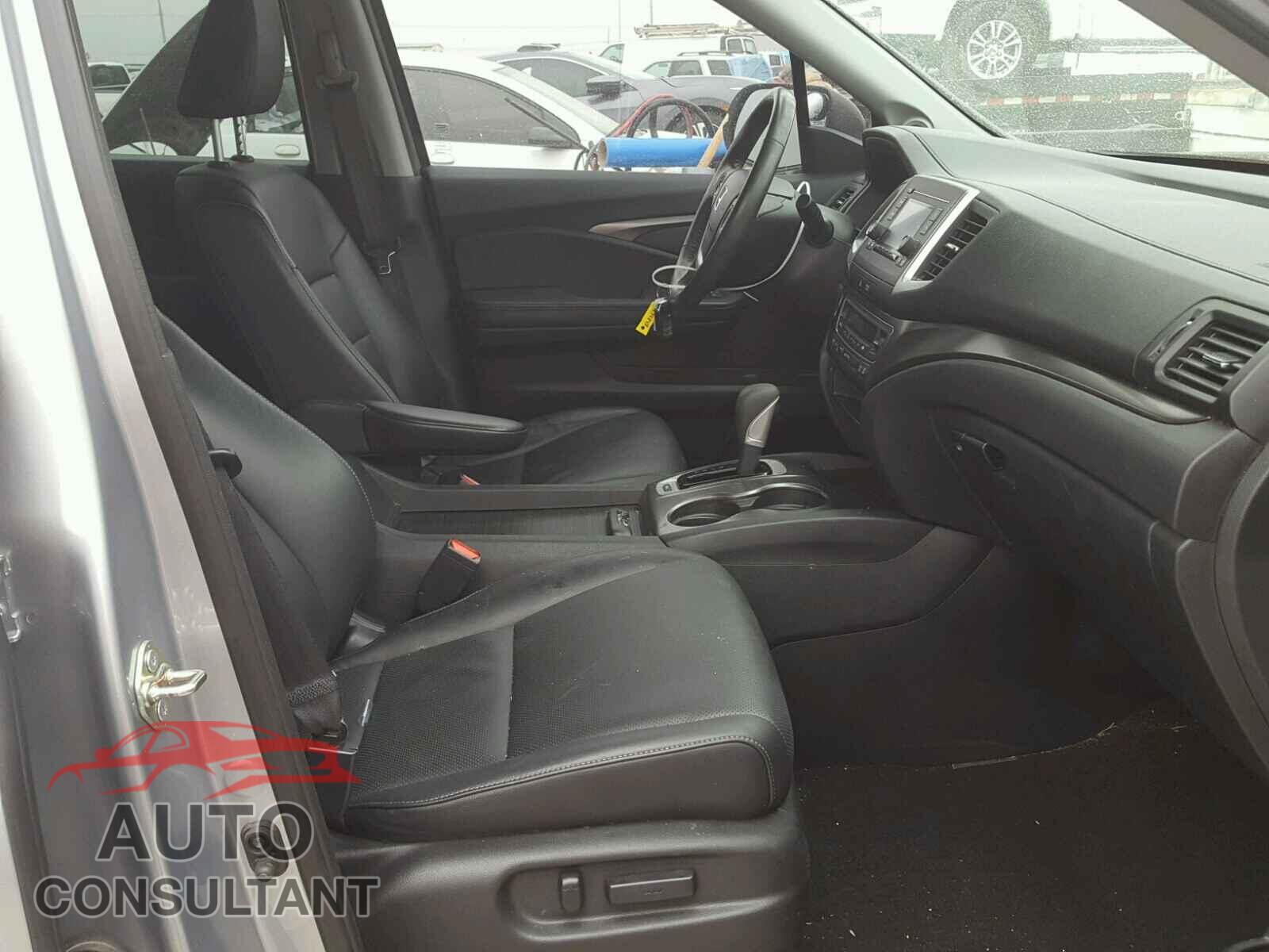 HONDA RIDGELINE 2017 - 5FPYK2F51HB001545