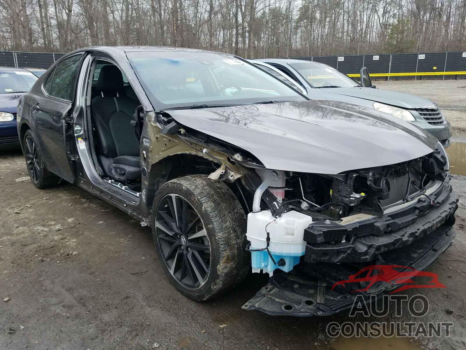 TOYOTA CAMRY 2018 - 4T1B61HK3JU106418