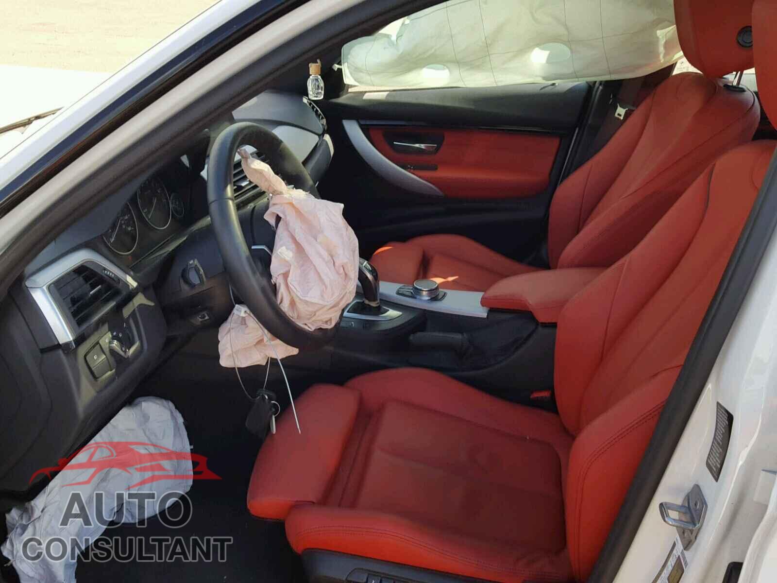 BMW 3 SERIES 2017 - WBA8D9G38HNU65472