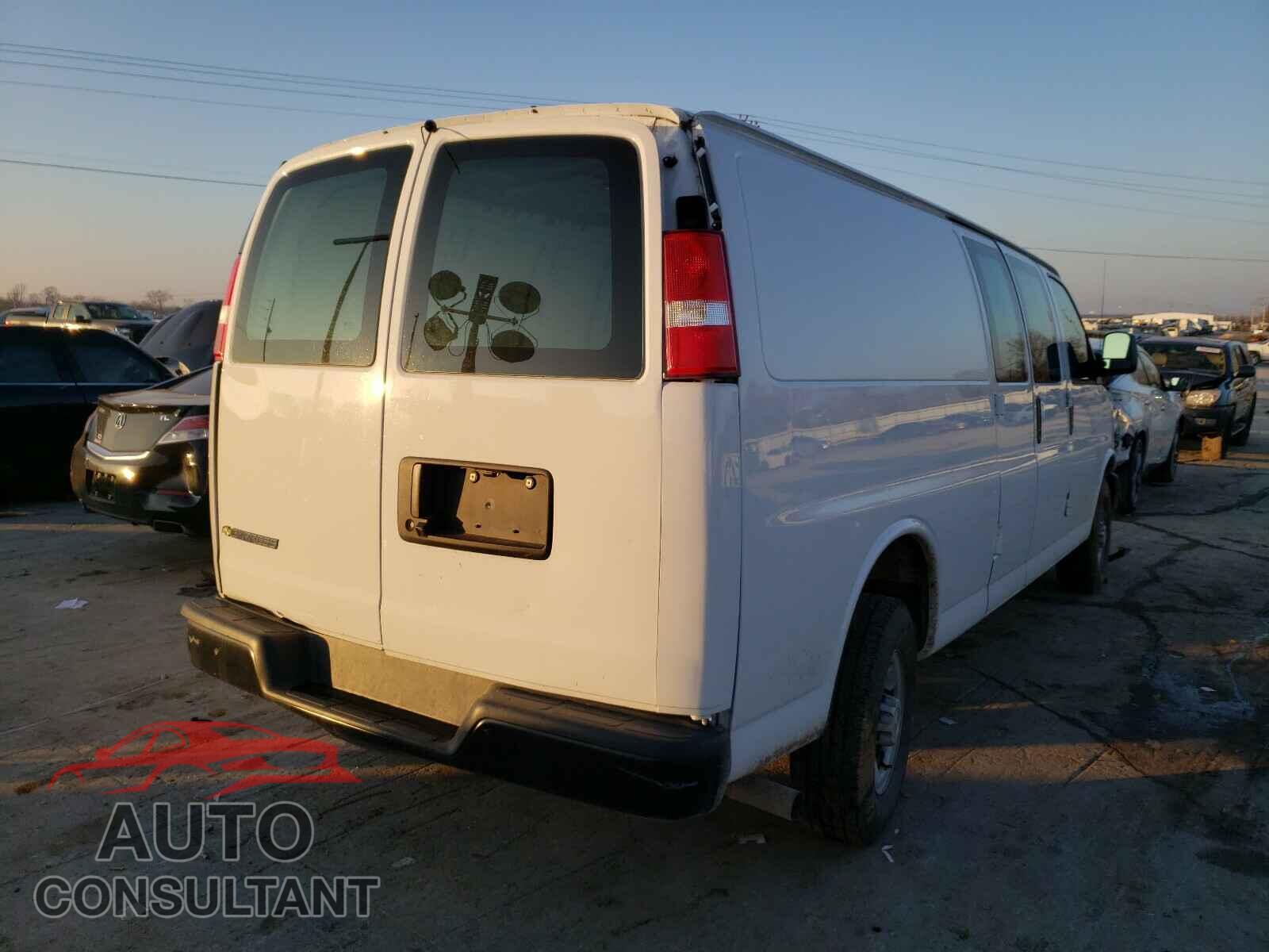 CHEVROLET EXPRESS 2020 - 1G1ZD5ST3JF273196