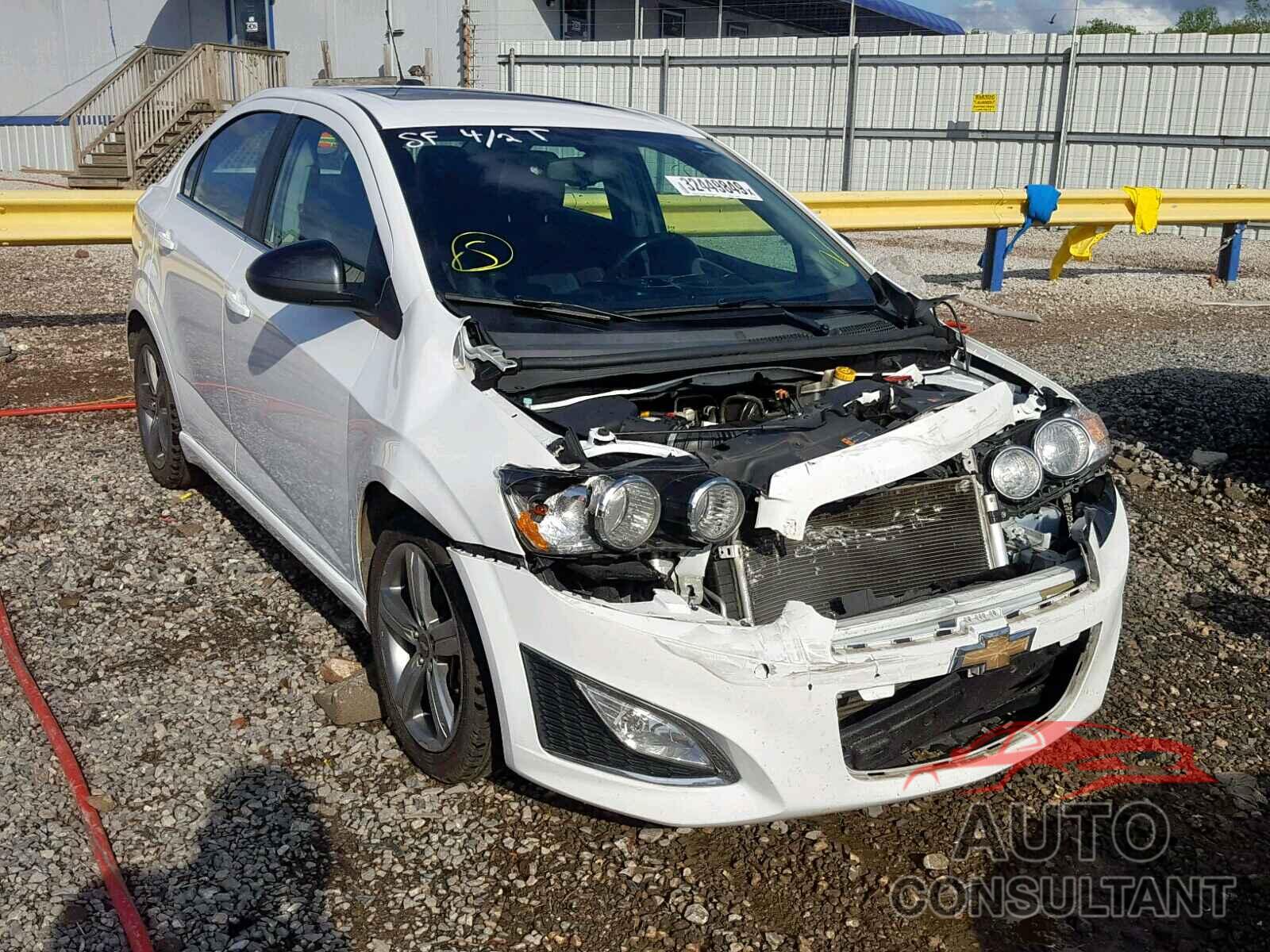 CHEVROLET SONIC 2015 - 55SWF4KBXGU138394