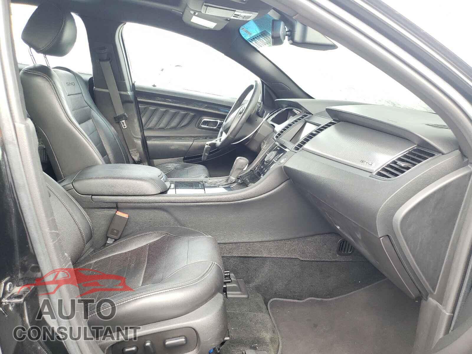 FORD TAURUS 2015 - 2HGFC2F51HH542944
