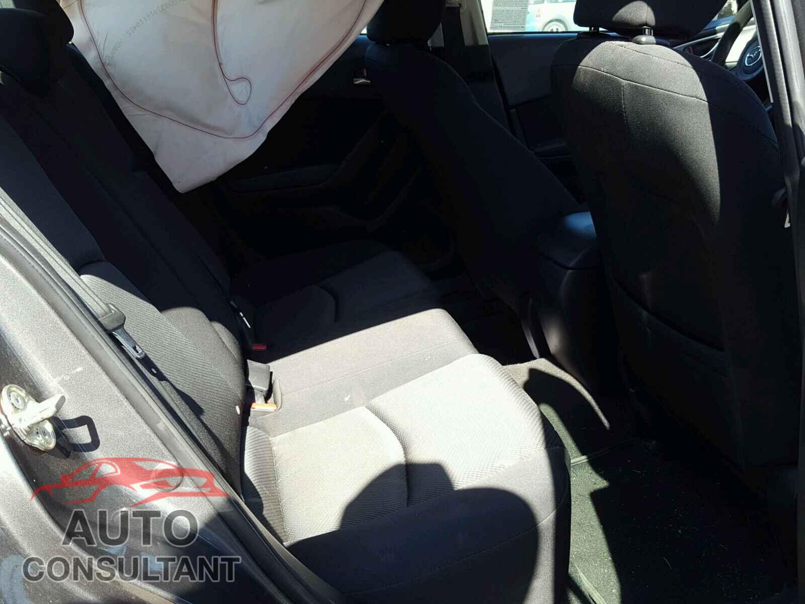 MAZDA 3 2017 - 3MZBN1U74HM137925