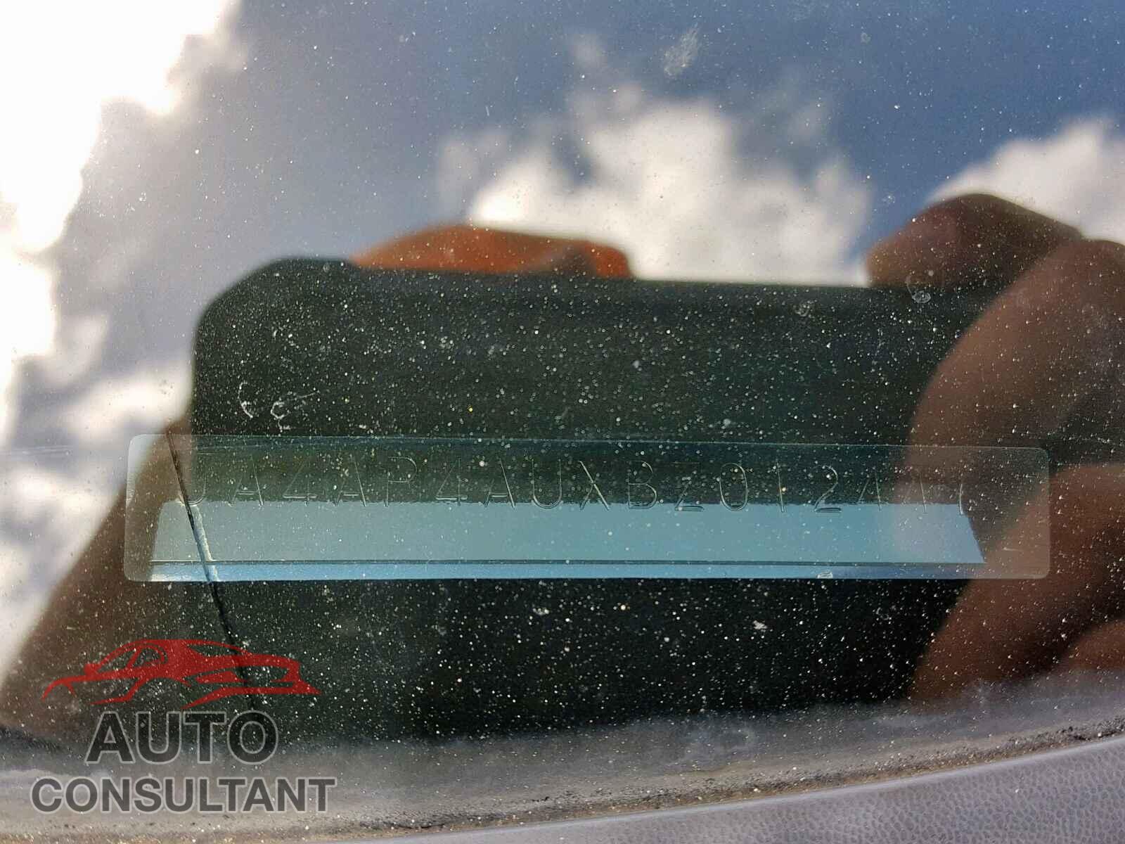 MITSUBISHI OUTLANDER 2011 - JA4AP4AUXBZ012447