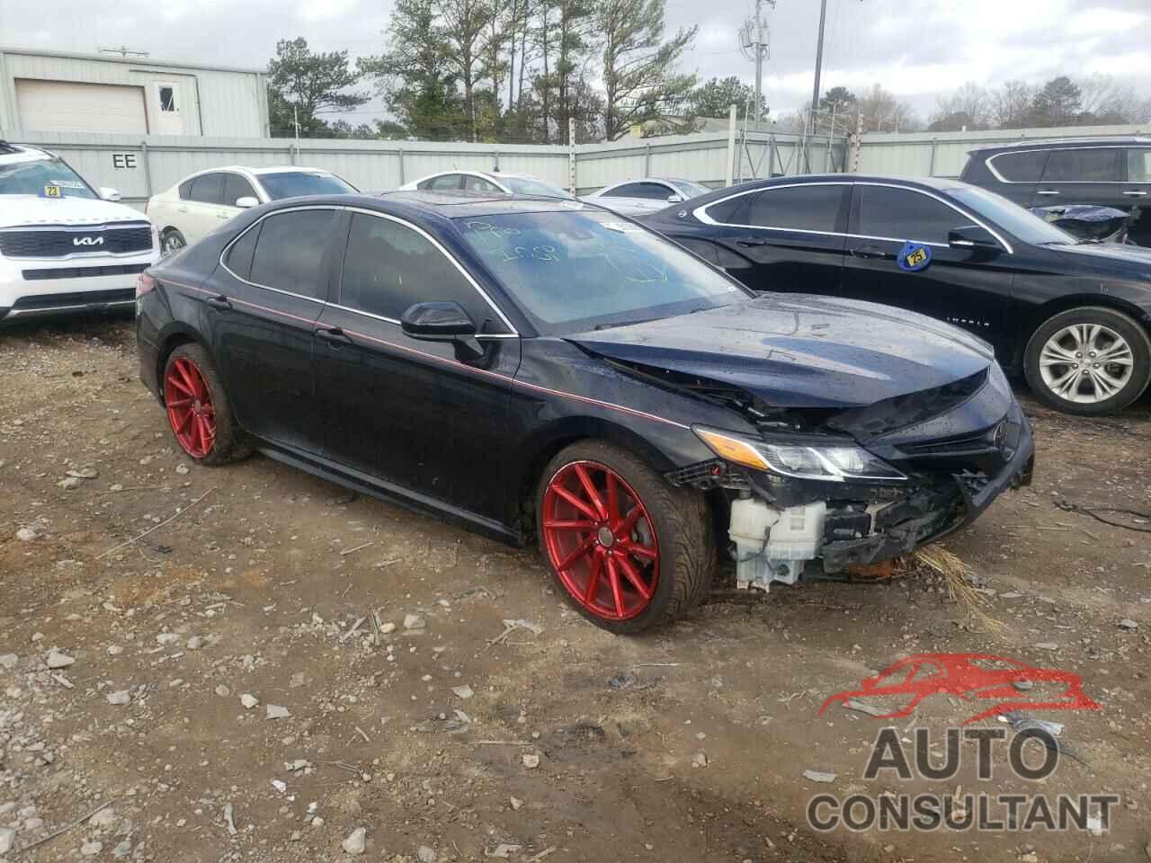 TOYOTA CAMRY 2018 - 4T1B11HKXJU636447